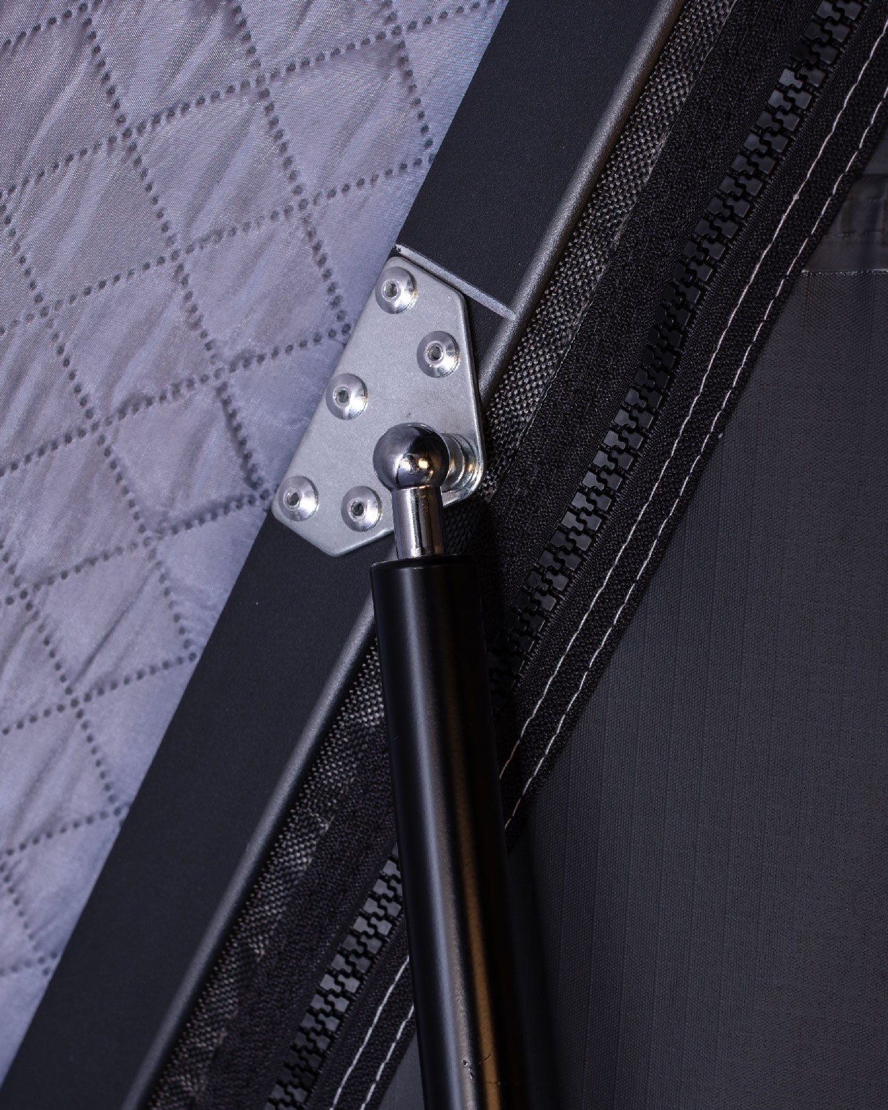 MIRAGE - XL 2.1M ROOFTOP TENT V2.0 - OBK WORLD