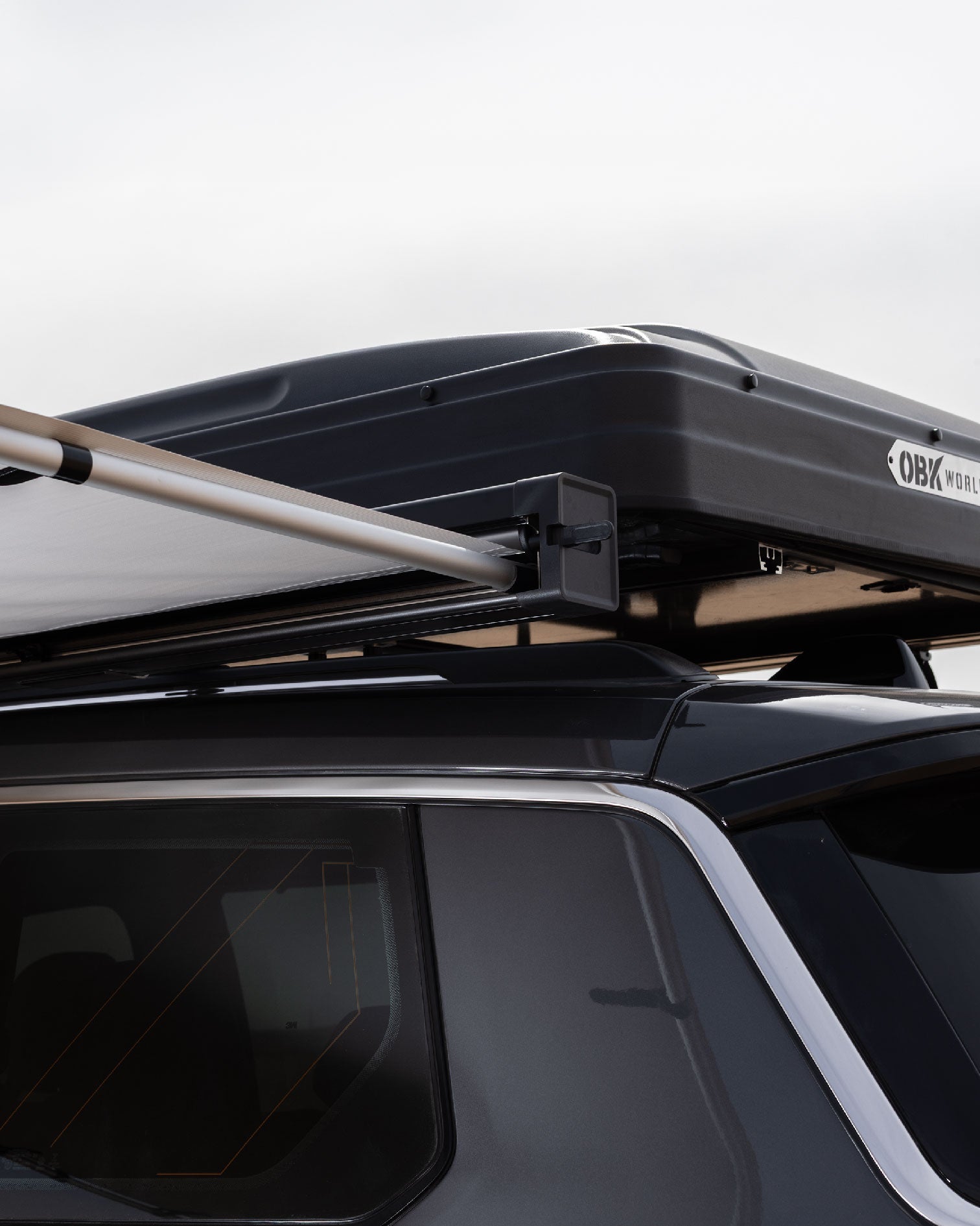 SEMI - AUTOMATIC SLIM AWNING - OBK WORLD