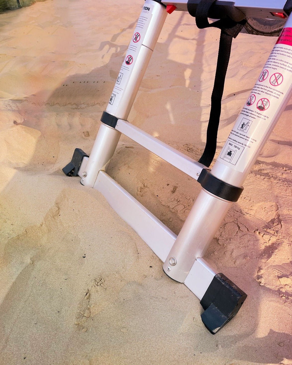 SKYLIGHT 1.4M ROOFTOP TENT - OBK WORLD