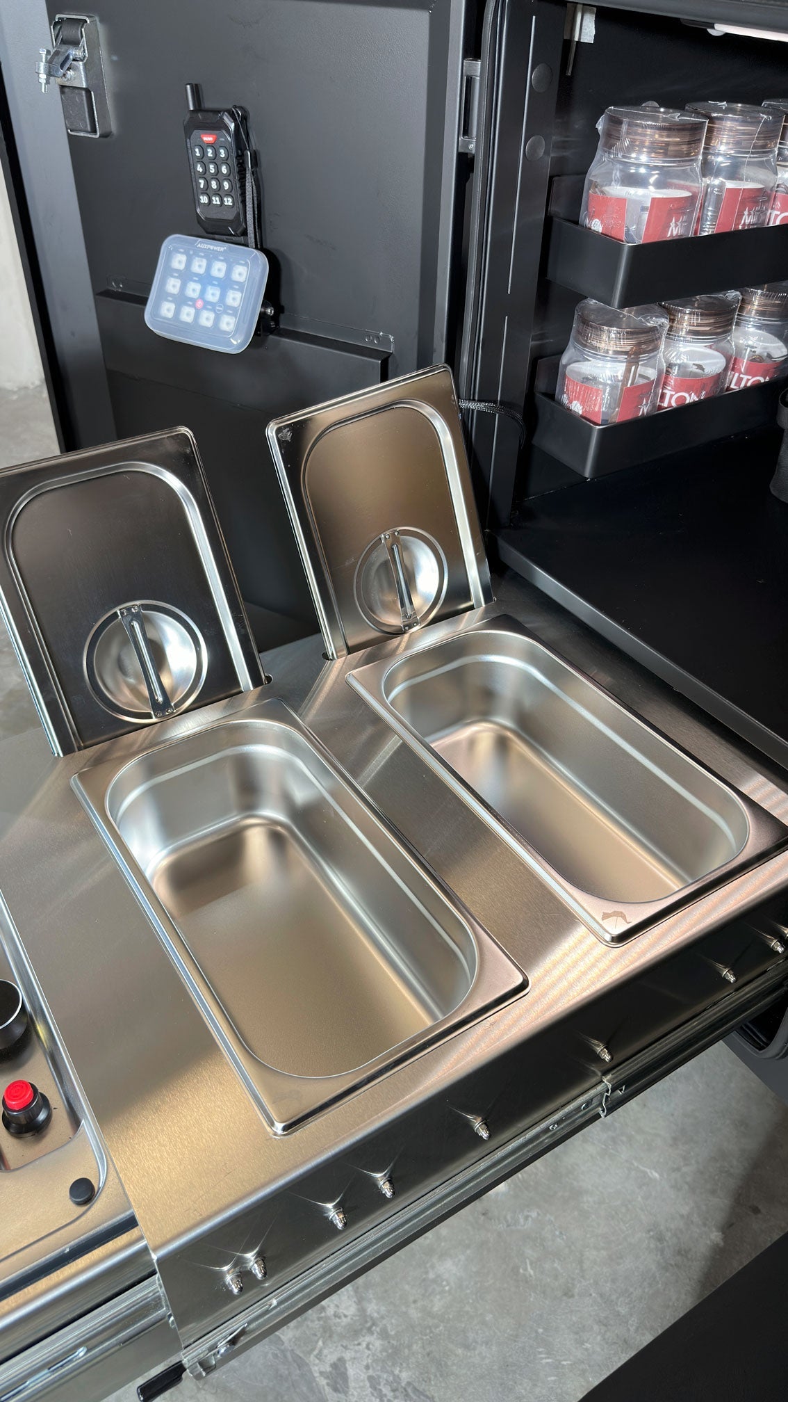 TRAILBLAZER + SAHARA NIGHT TENT + ANNEX - OBK WORLD