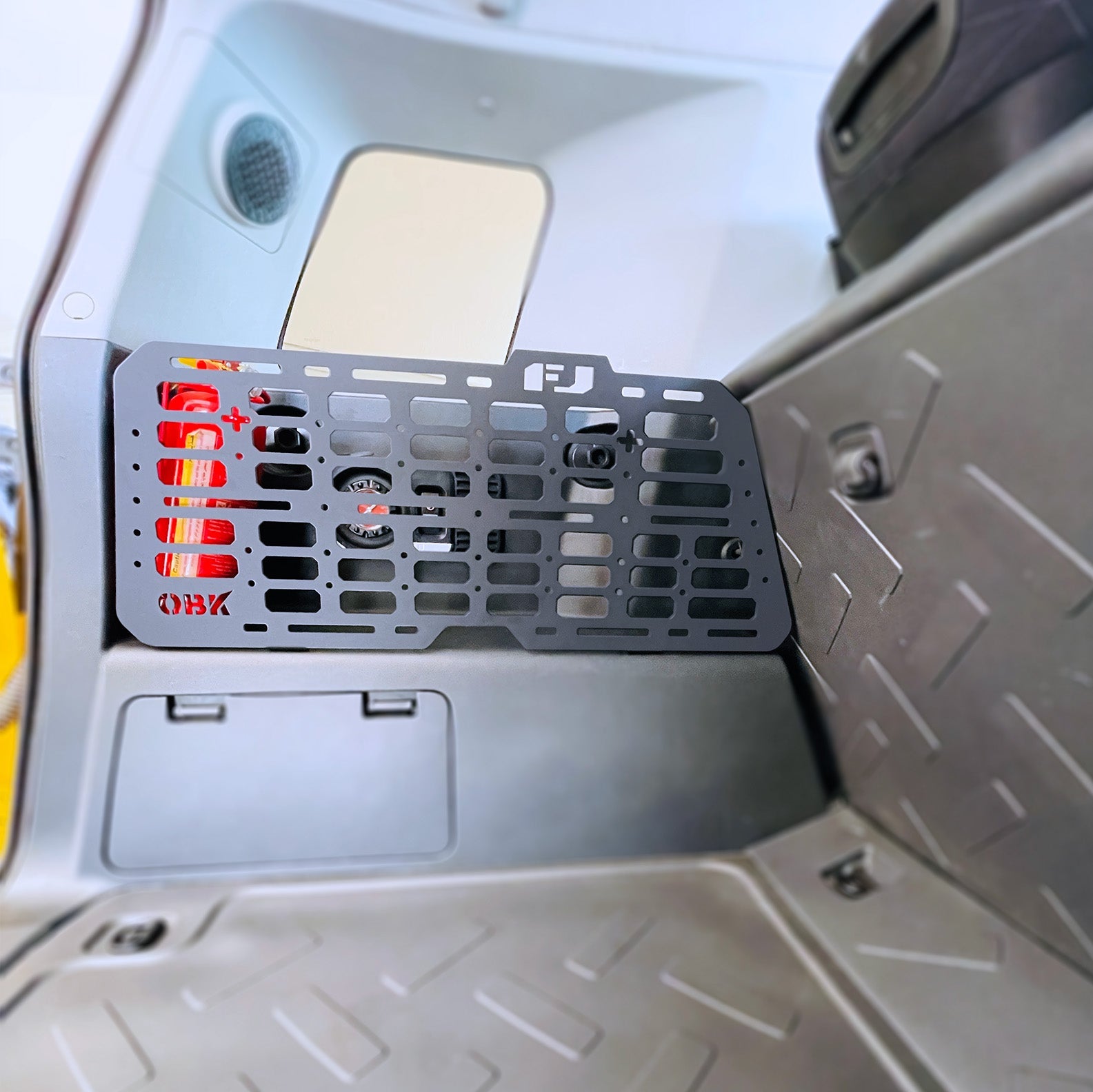 TRUNK GRILL FJ CRUISER / MOLLE - OBK WORLD